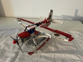 Lego Technik lietadlo a motorka