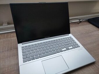 Ponuka na predaj notebooku ASUS VivoBook 15 (E1504GA)