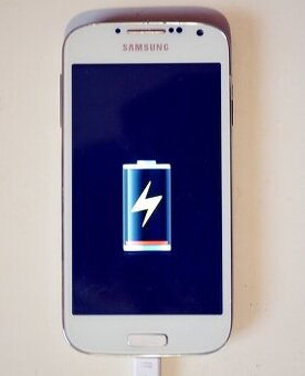 Samsung Galaxy S4 GT-i9500 na nahradne diely