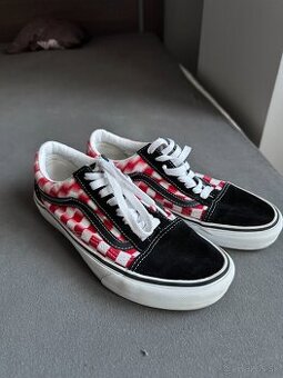 Vans tenisky