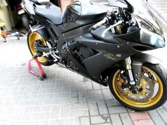 Yamaha YZF R1 rv05