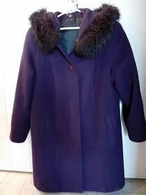 Tmavofialovy kabát - 1
