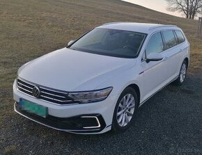 VW Passat HIGHLINE 1.4 tsi plug-in-hybrid