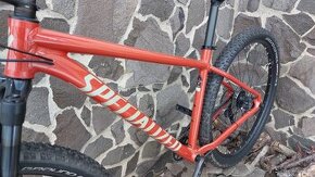 Specialized rockhopper zanovny VZDUCH vidlica