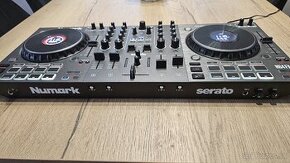 DJ konzola NUMARK NS4FX