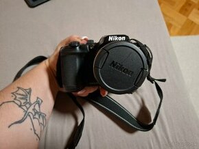 Nikon Coolpix B500