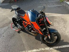 KTM Super Duke 1290 R - 1