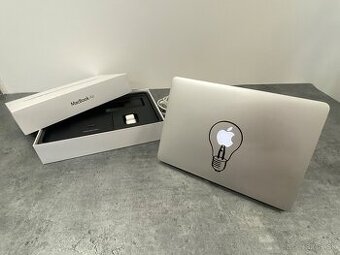 Apple MacBook Air 13”  -  2014