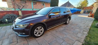 Volkswagen Passat Alltrack 2.0 TDI 4MOTION DSG Business - 1