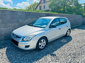 Hyundai i30 1.4 16V Comfort✅ - 1