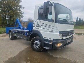 Mercedes Atego 1218 Hákový nosič kontajnerov