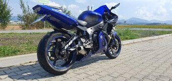 Yamaha R6