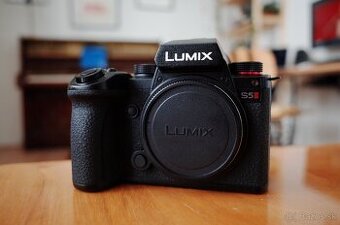 Lumix S5II