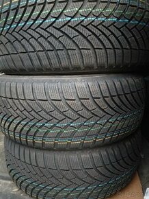 225/50 R18 99V zimné pneumatiky Semperit