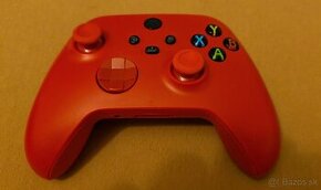 Xbox Series Red ovládač - 1