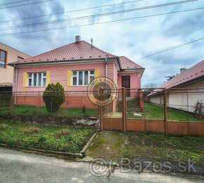 ZNÍŽENÁ CENA: Starší veľkometrážny 3 izbový dom, Svrbice - 1