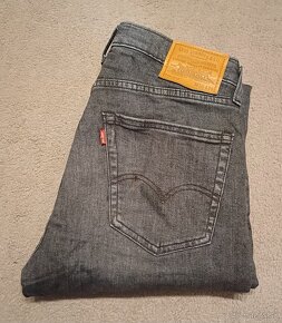 Levis šedé slim fit strečové