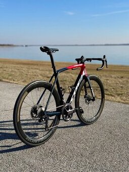 TREK Emonda SLR7 Project One + powermeter