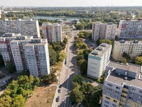 MIKELSSEN - REZERVOVANÝ - Na predaj 3 izbový byt s loggiou n - 1