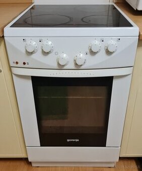 Predám sklokeramický sporák Gorenje EC771W