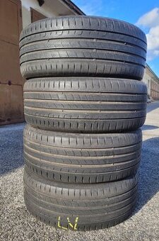 215/50 R17 Continental