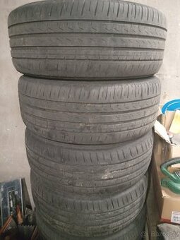 225/50 R17