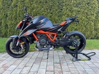 KTM 1290 Super Duke R - 1