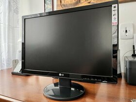 LCD Monitor LG W2042T - 1