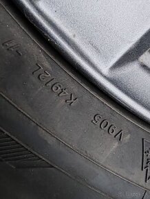 215/60 R16 99H zimné pneumatiky YOKOHAMA BluEarth Winter W90