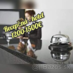 Recepčná na recepciu hotela