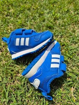 Tenisky adidas č.19