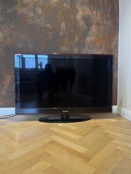 Samsung TV uhlopriečka 115 cm - nie je SMART - 1