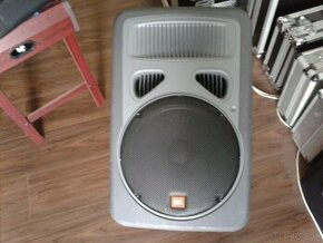 Predám subwoofer JBL EON USA