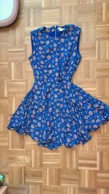 Krásne letné šaty s rozšírenou sukňou - 1