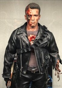 Predám Hot toys figurky Terminatora DX 13 a DX 10.