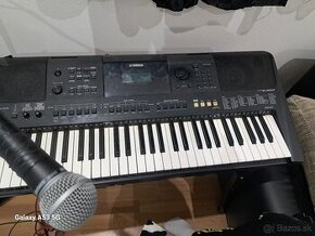 Yamaha psr e453