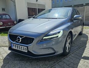 Volvo V40 T2 1.5 - automat - benzín - 1