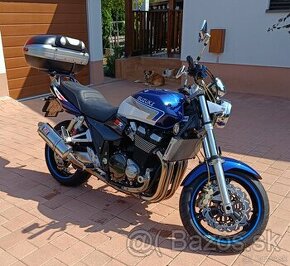 Suzuki GSX 1400 - 1