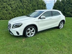 Mercedes-Benz GLA 200 d 4MATIC A/T - 1