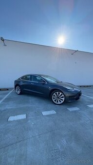 Tesla model 3 Standard Range+