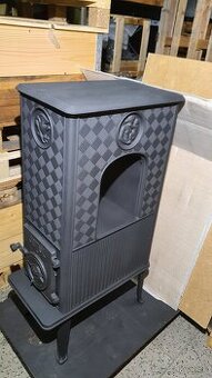 Liatinové kachle Jotul F 606 čierný lak