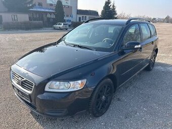 VOLVO V50 kombi 2.0D 100kw r.11/2009 pravidelny servis