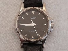 Dámske náramkové hodinky zn. CASIO water resistant, zachoval - 1