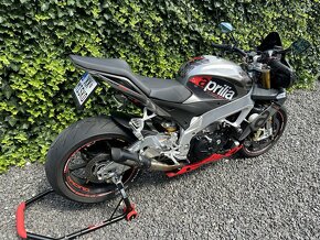 Aprilia tuono 1100 V4