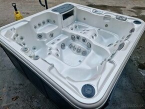 Artesian Spa Dove Canyon Elite Jacuzzi Americká vírivka