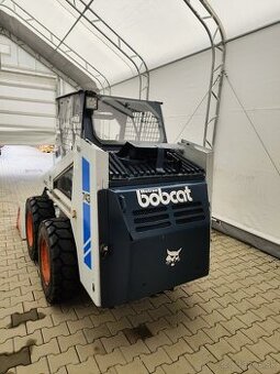 Bobcat 743 šmykový nakladač