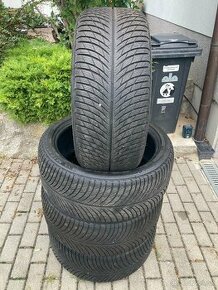 225/40r20 zimne  Michelin