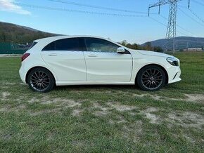 Mercedes Benz A180 - 1