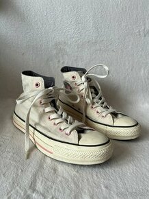 Kotnikove tenisky Converse. Kremova farba. Velkost 39.5.