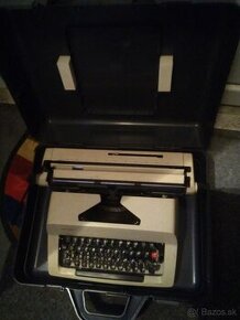 Predám písací stroj.....